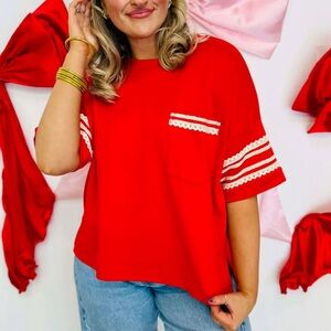 Umgee Red with White Lace Trim Short Sleeve Loose Fit Top Size Medium